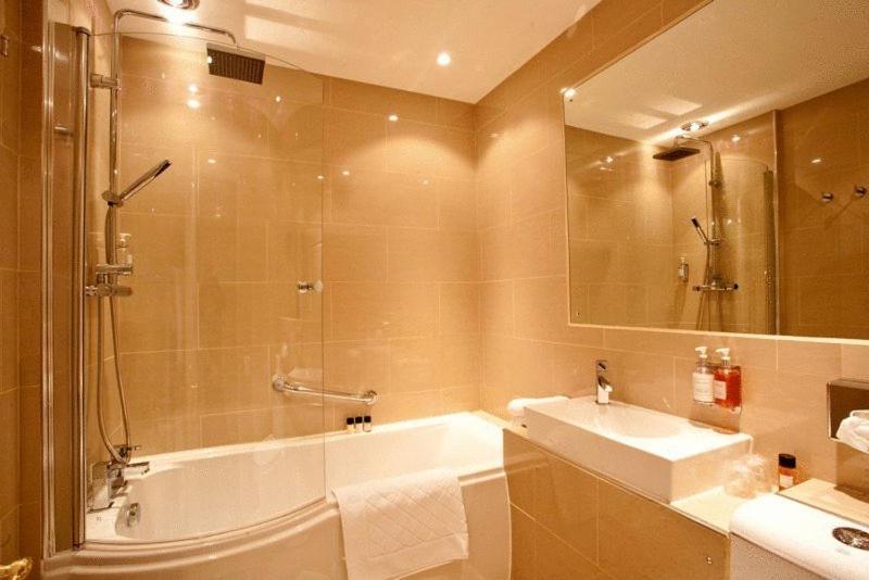 The Blueberry Hotel Pontypridd Cameră foto